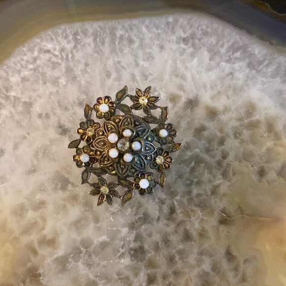 Vintage Dainty small pin brooch dark silver w milk glass beaded - Picture 12 of 12